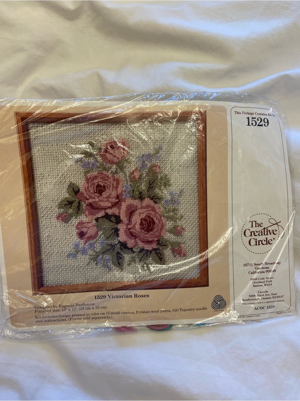 The Creative Circle Victorian Roses Needlepoint Kit 1529 Persian Wool Yarns VTG